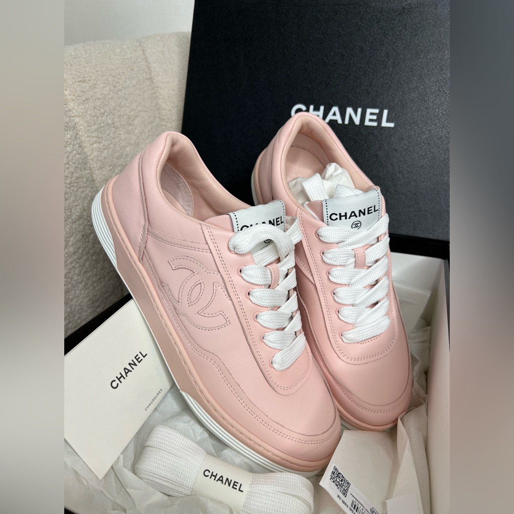Chanel Pink Leather Sneakers Size 38 Brand New Full Set